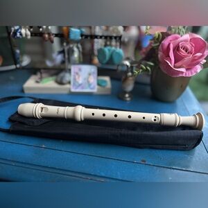 AULOS Recorder with Case Music 🎶 Cream Great Condition